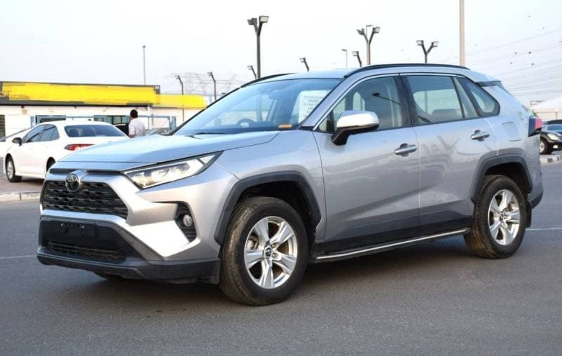 2019 Toyota RAV4 LE thumbnail 7