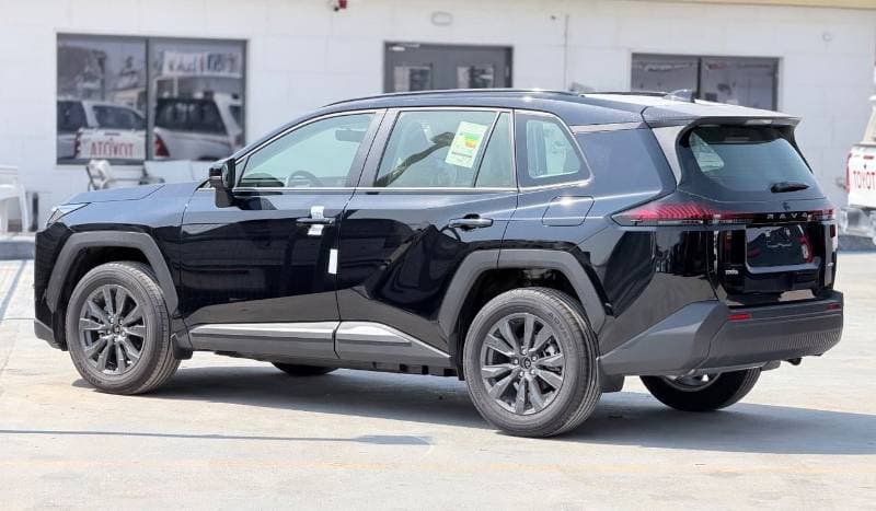 2026 Toyota RAV4 XLE thumbnail 6