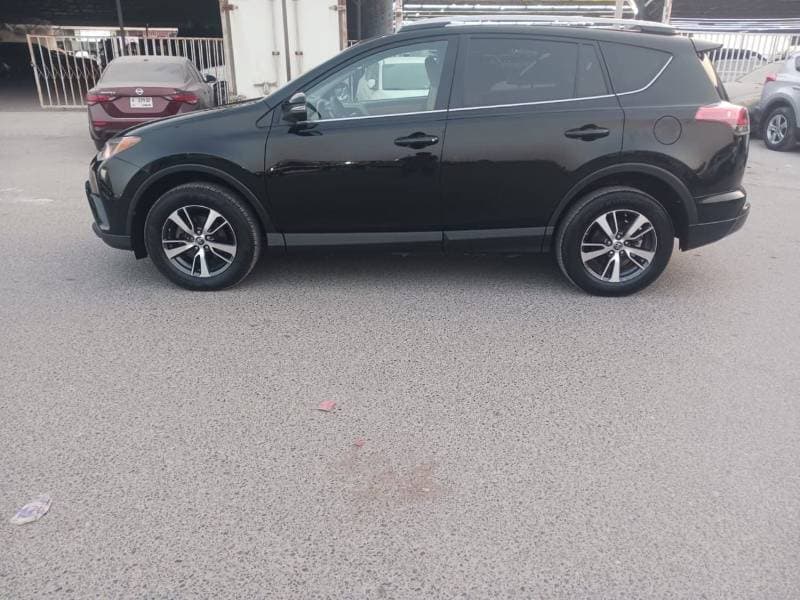 2018 Toyota RAV4 thumbnail 5