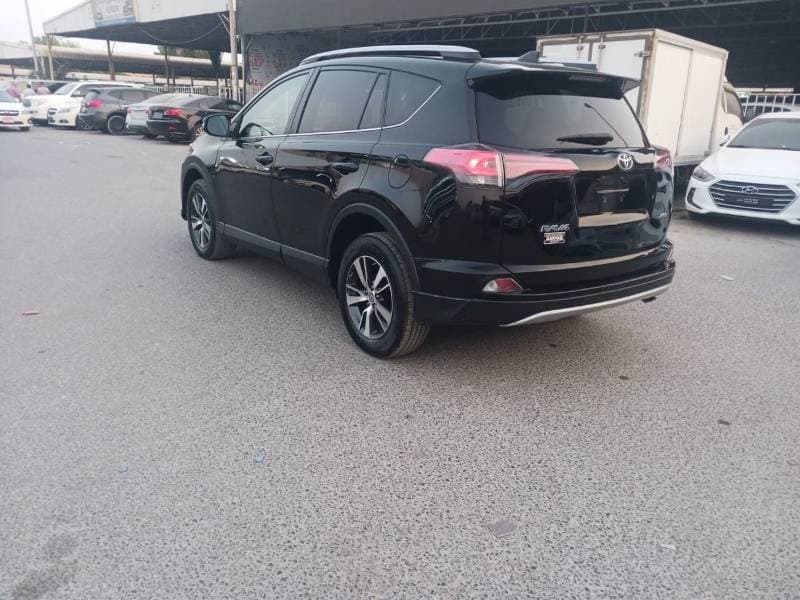 2018 Toyota RAV4 thumbnail 7