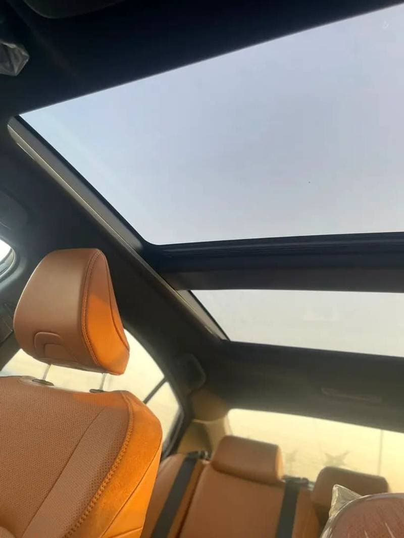 2026 Toyota Camry GLE thumbnail 7