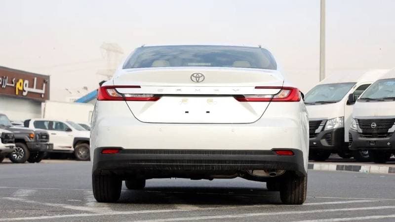 2026 Toyota Camry LE thumbnail 5