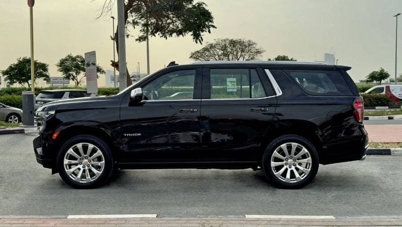 2024 Chevrolet Tahoe PREMIER thumbnail 4