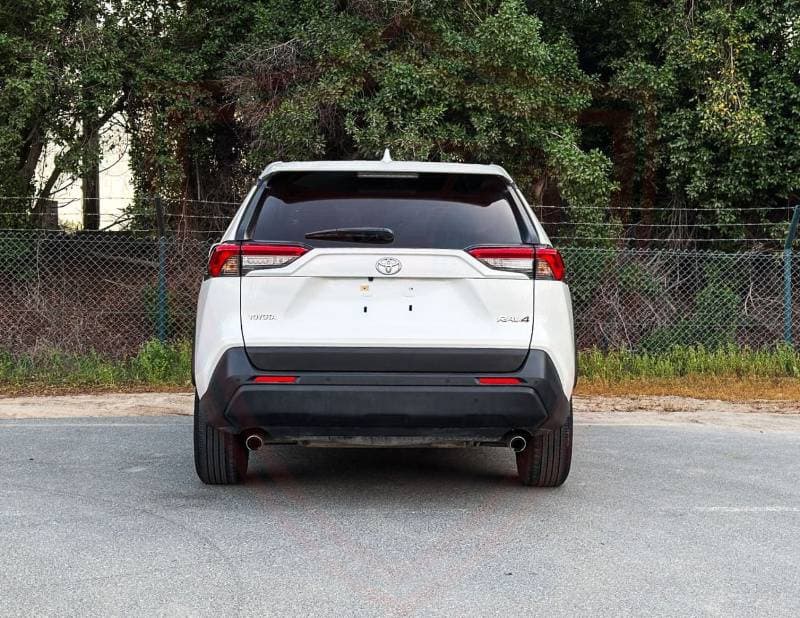 2022 Toyota RAV4 EX thumbnail 5