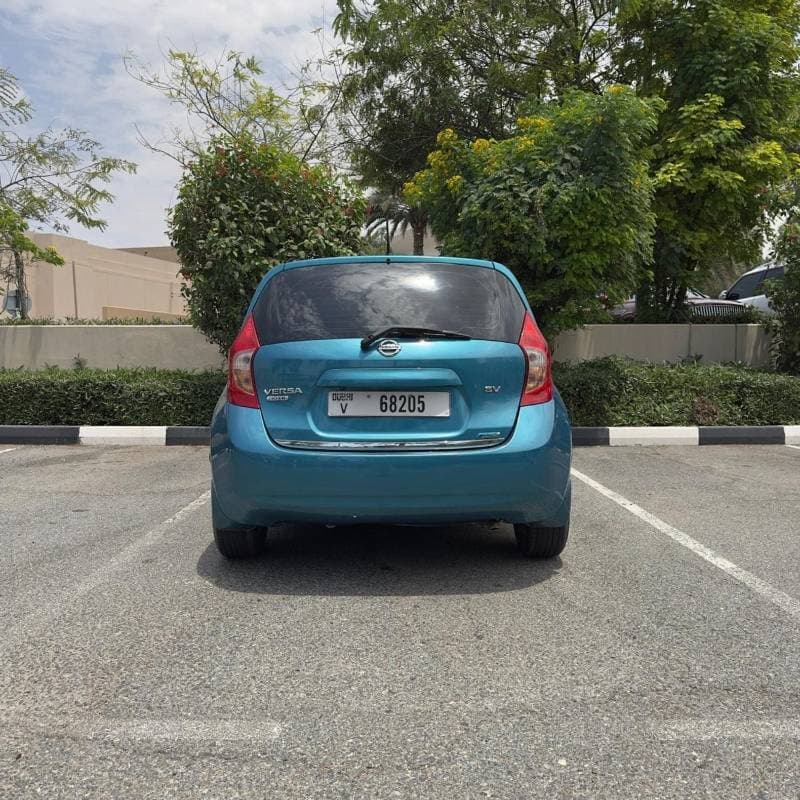 2015 Nissan Versa S thumbnail 5