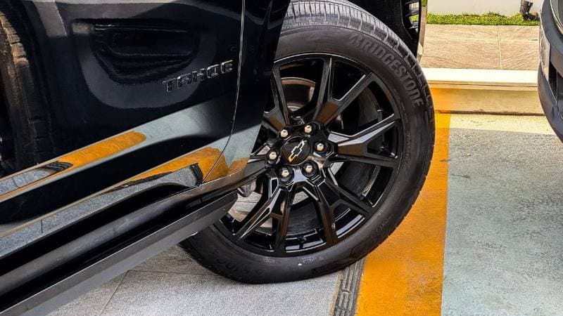 2023 Chevrolet Tahoe PREMIER thumbnail 4