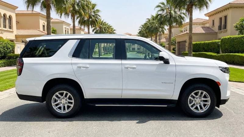 2024 Chevrolet Tahoe LS thumbnail 3