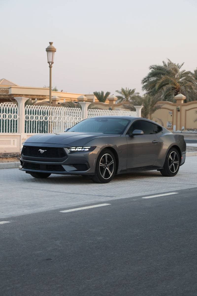 2024 Ford Mustang STANDARD thumbnail 3