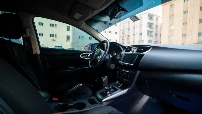2019 Nissan Sentra S thumbnail 8