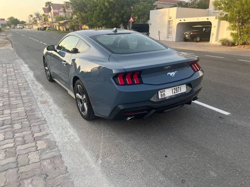 2024 Ford Mustang PREMIUM thumbnail 6