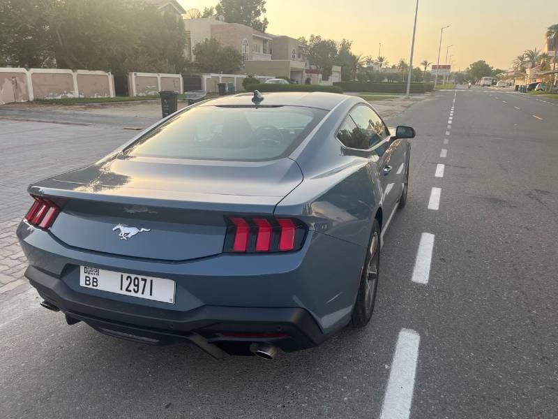 2024 Ford Mustang PREMIUM thumbnail 5