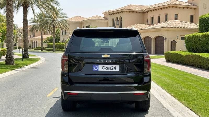 2025 Chevrolet Tahoe LS thumbnail 4