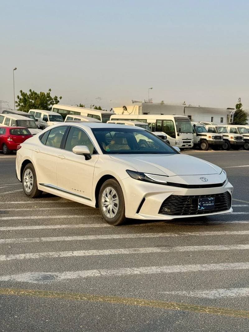 2026 Toyota Camry GLE HEV thumbnail 2