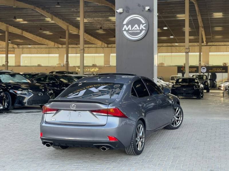 2018 Lexus IS350 PLATINUM thumbnail 3