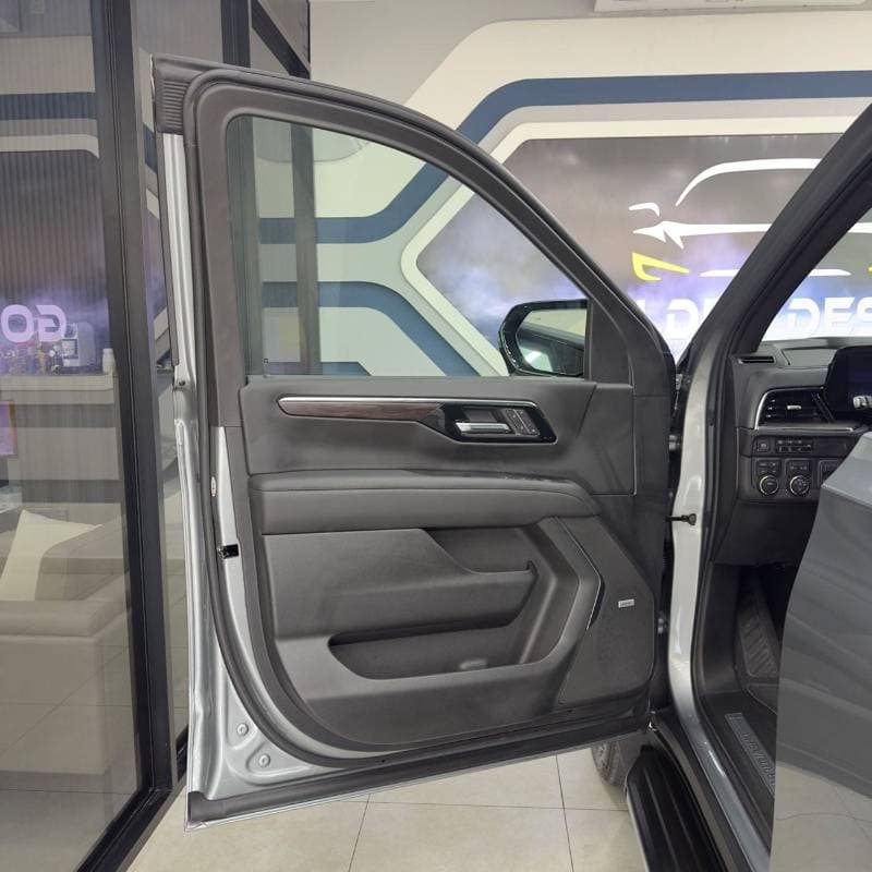 2025 Chevrolet Tahoe thumbnail 7