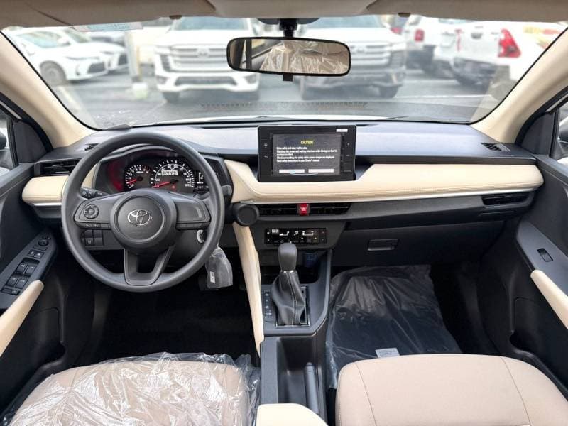 2026 Toyota Yaris E thumbnail 8