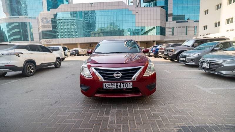 2019 Nissan Versa S thumbnail 4