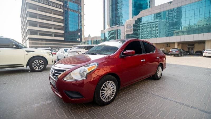 2019 Nissan Versa S thumbnail 3