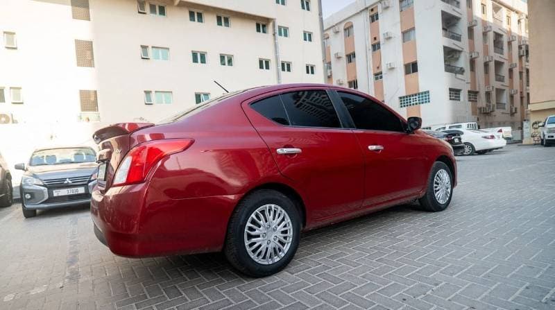 2019 Nissan Versa S thumbnail 6