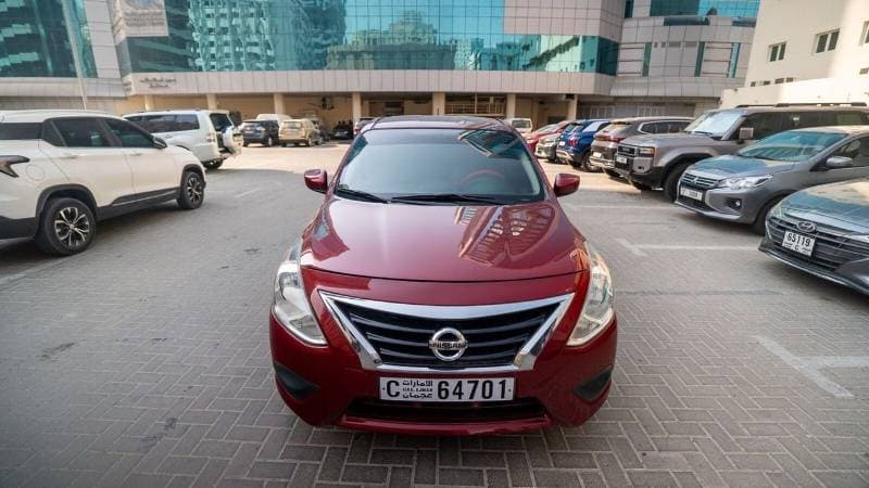 2019 Nissan Versa S thumbnail 2