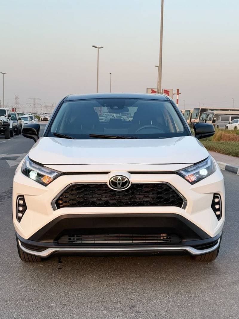 2025 Toyota RAV4 LE thumbnail 2