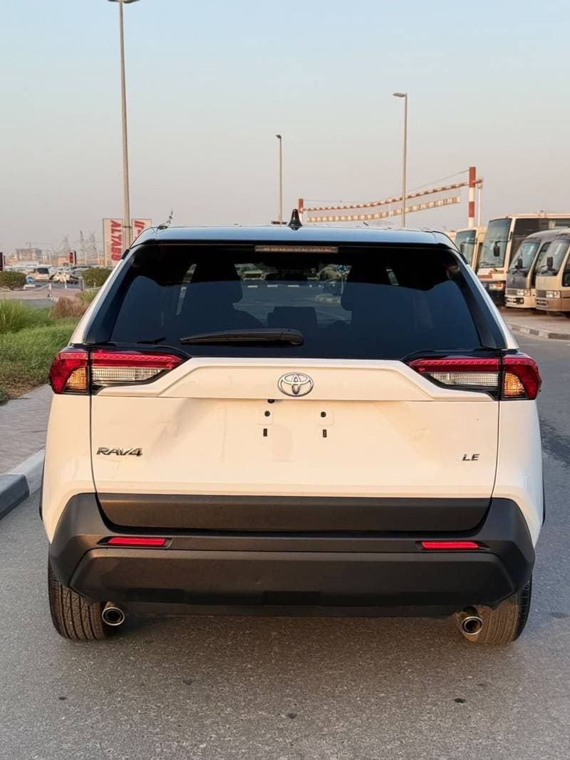 2025 Toyota RAV4 LE thumbnail 4
