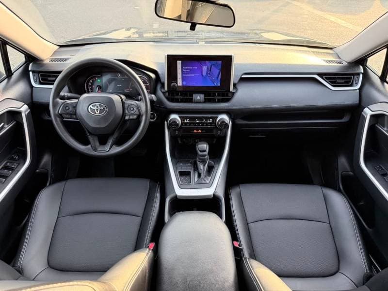 2024 Toyota RAV4 XLE thumbnail 5