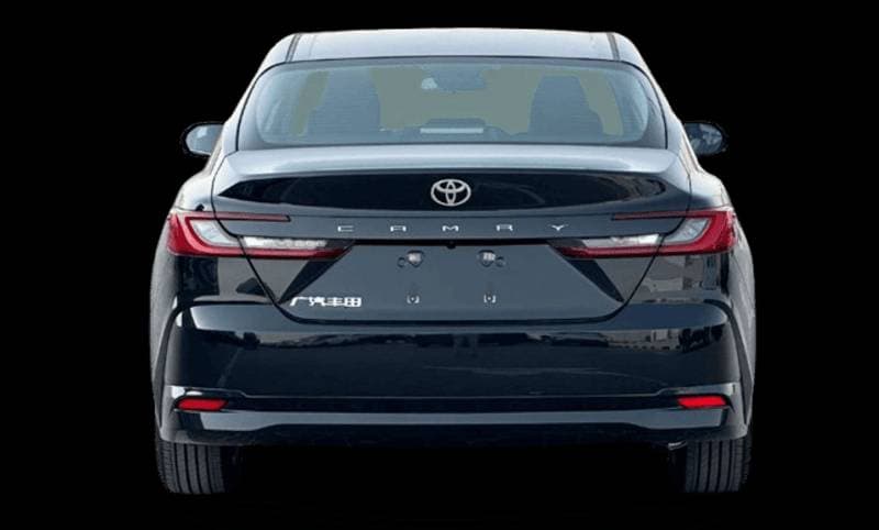 2026 Toyota Camry XLE HEV thumbnail 7