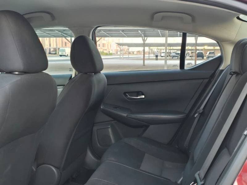 2020 Nissan Sentra S thumbnail 6