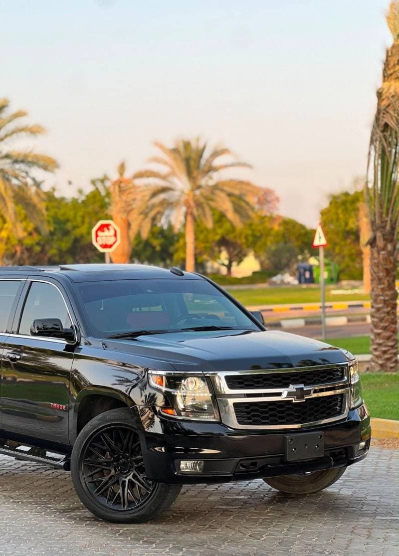 2017 Chevrolet Tahoe Z71 thumbnail 2
