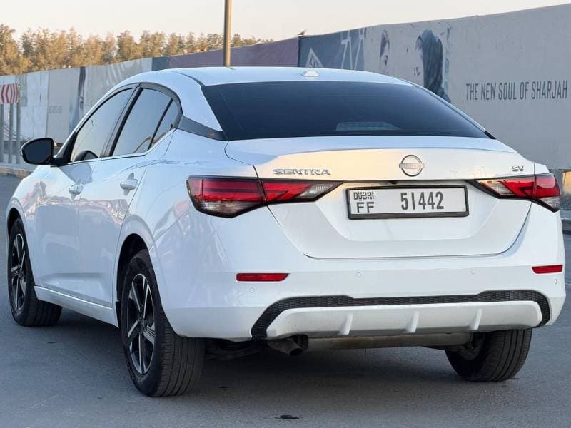 2024 Nissan Sentra SV thumbnail 4