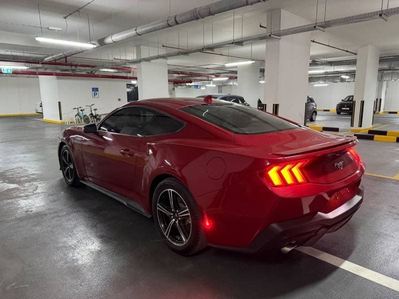 2024 Ford Mustang STANDARD thumbnail 7