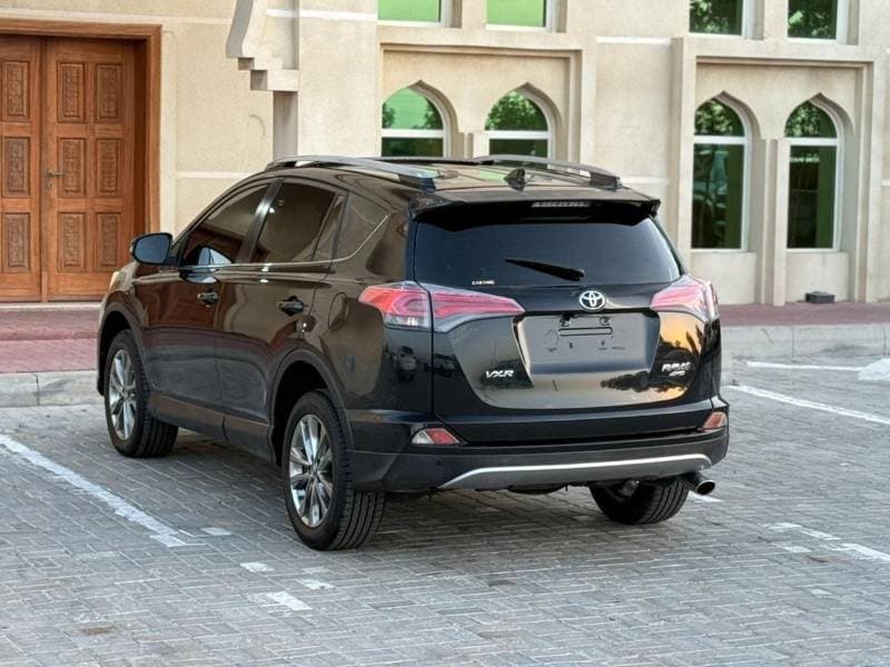 2017 Toyota RAV4 thumbnail 5