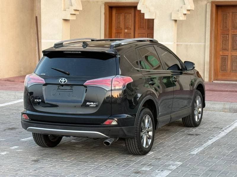 2017 Toyota RAV4 thumbnail 6