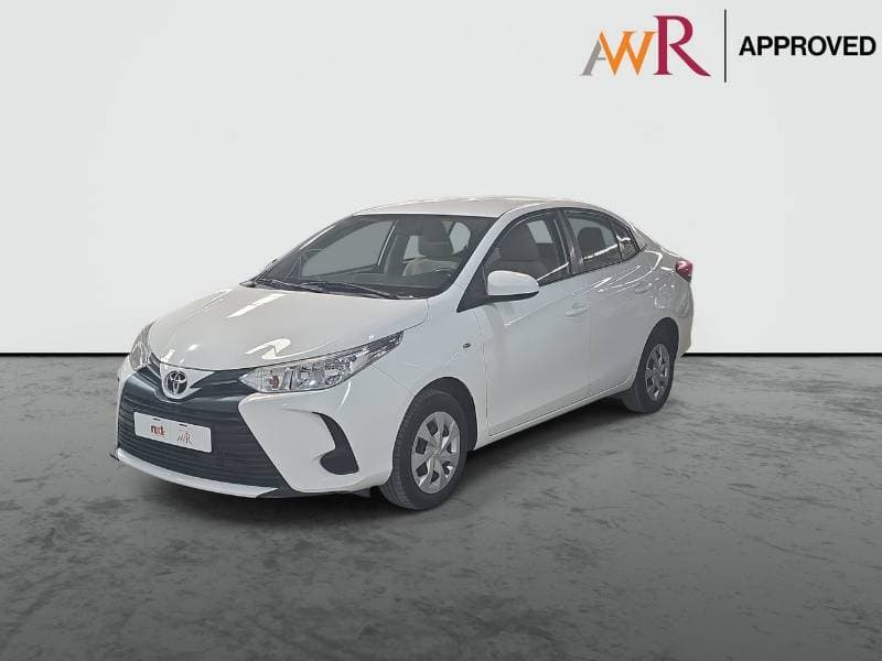 2022 Toyota Yaris E thumbnail 4