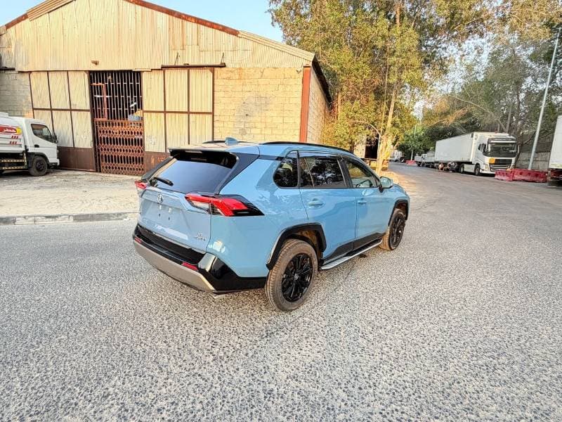 2023 Toyota RAV4 thumbnail 8