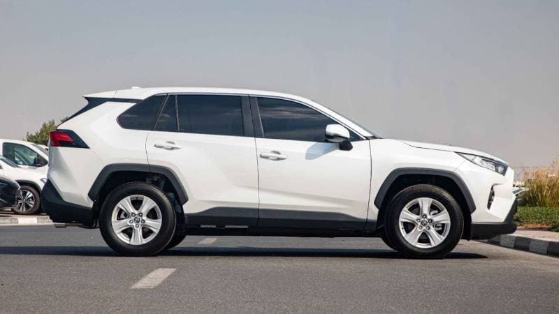 2025 Toyota RAV4 LE thumbnail 7