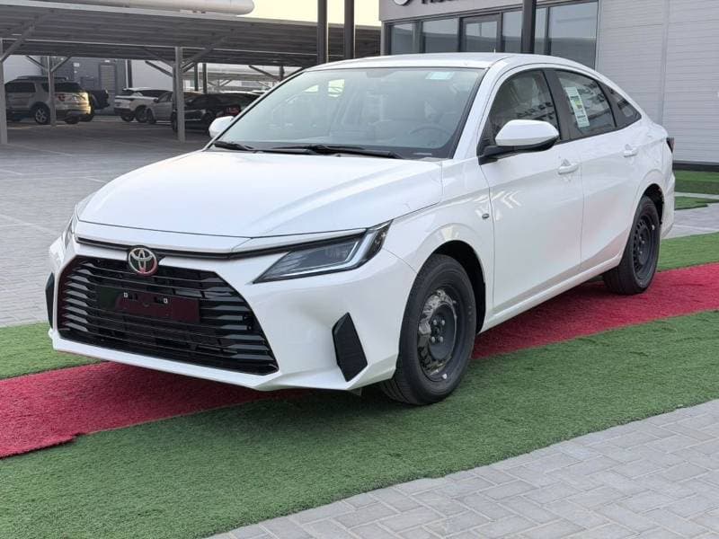 2026 Toyota Yaris E thumbnail 6