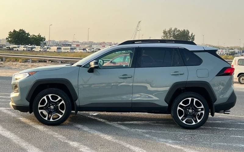 2021 Toyota RAV4 ADVENTURE thumbnail 6