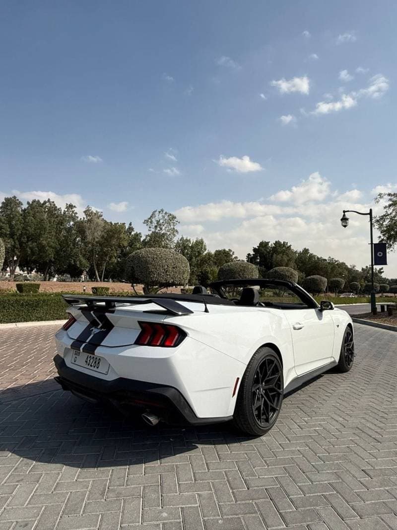 2024 Ford Mustang PREMIUM thumbnail 3