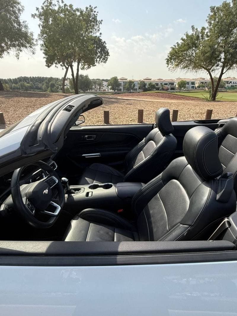 2024 Ford Mustang PREMIUM thumbnail 8