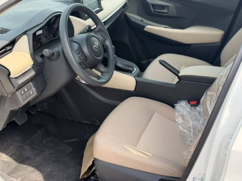2026 Toyota Yaris E thumbnail 6