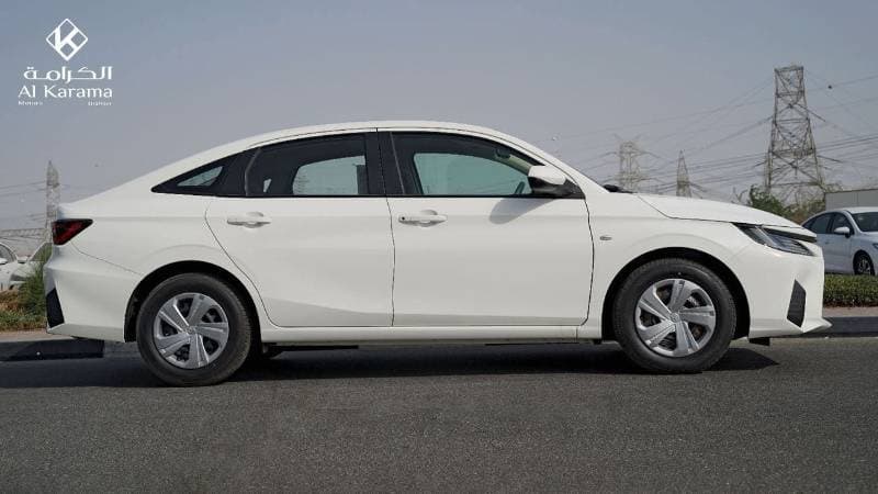 2026 Toyota Yaris E thumbnail 4
