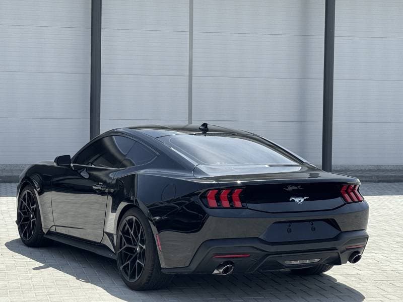 2025 Ford Mustang STANDARD thumbnail 5