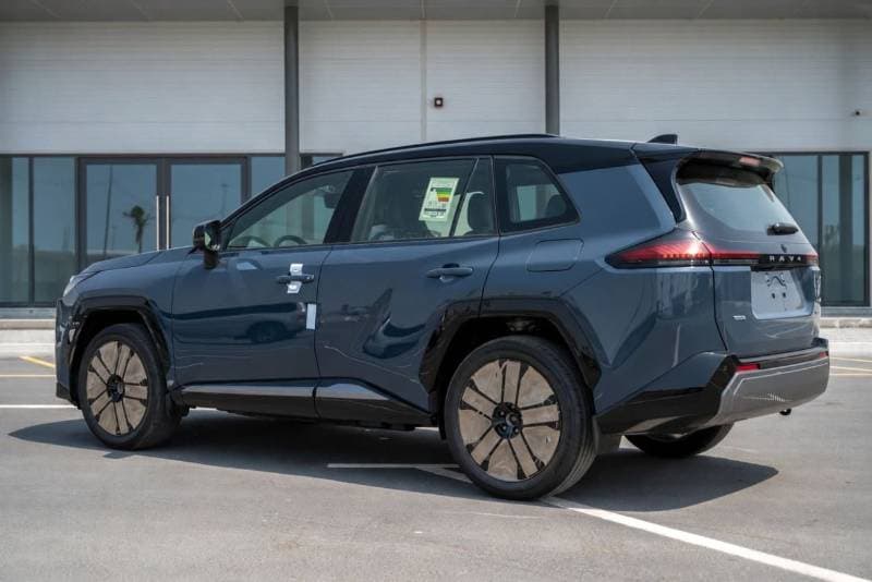 2026 Toyota RAV4 VXR HEV thumbnail 5