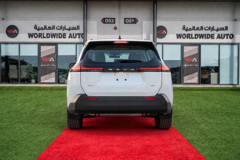 2026 Toyota RAV4 XLE thumbnail 6