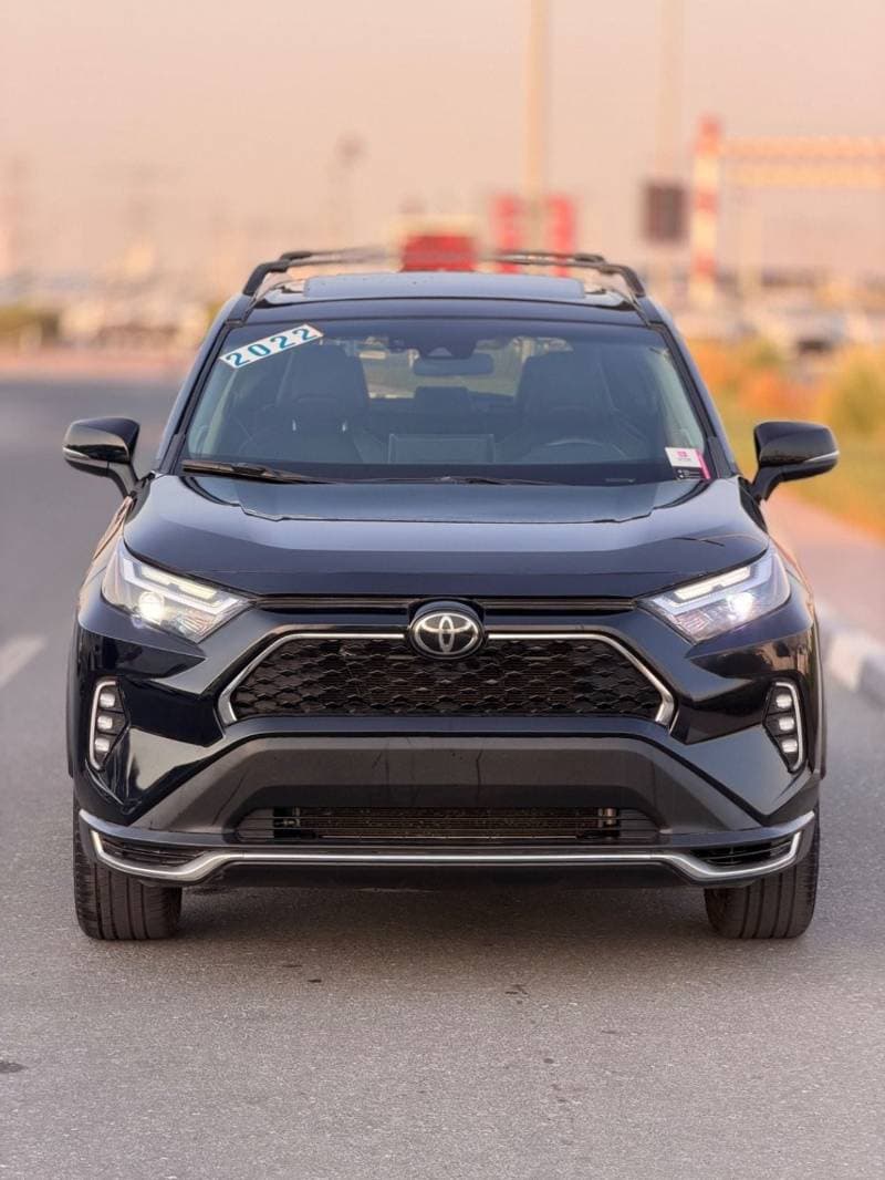 2022 Toyota RAV4 XLE thumbnail 2