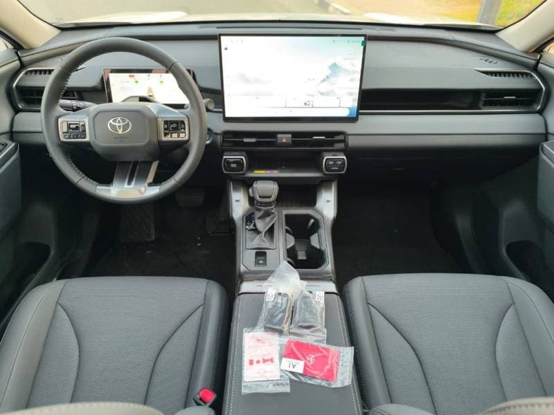 2026 Toyota RAV4 4WD Luxury thumbnail 7