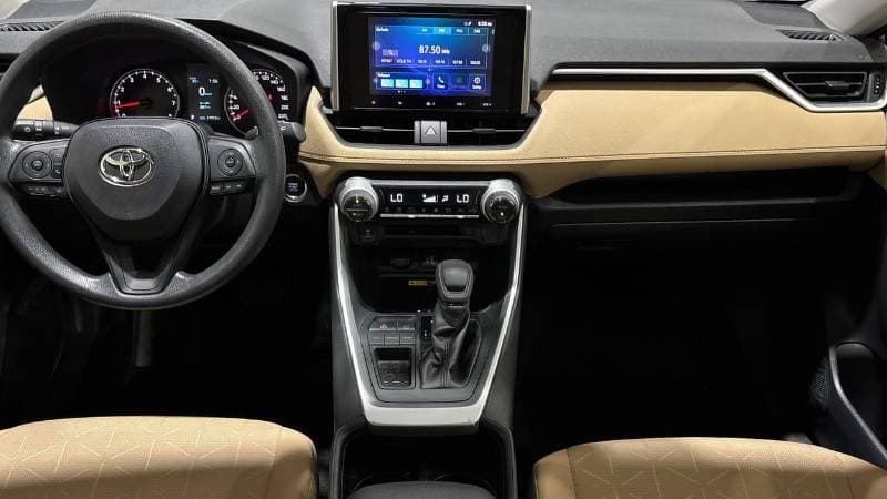 2024 Toyota RAV4 VX thumbnail 8