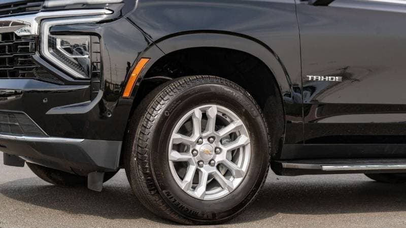 2026 Chevrolet Tahoe LS thumbnail 7